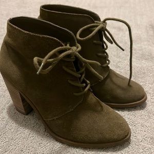 Green suede Jessica Simpson booties